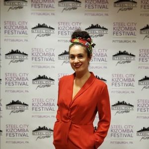 Meet your Posher, Gozde